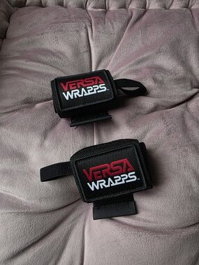 Versa Wraps Wrist Wraps - Black with Red/White Logo